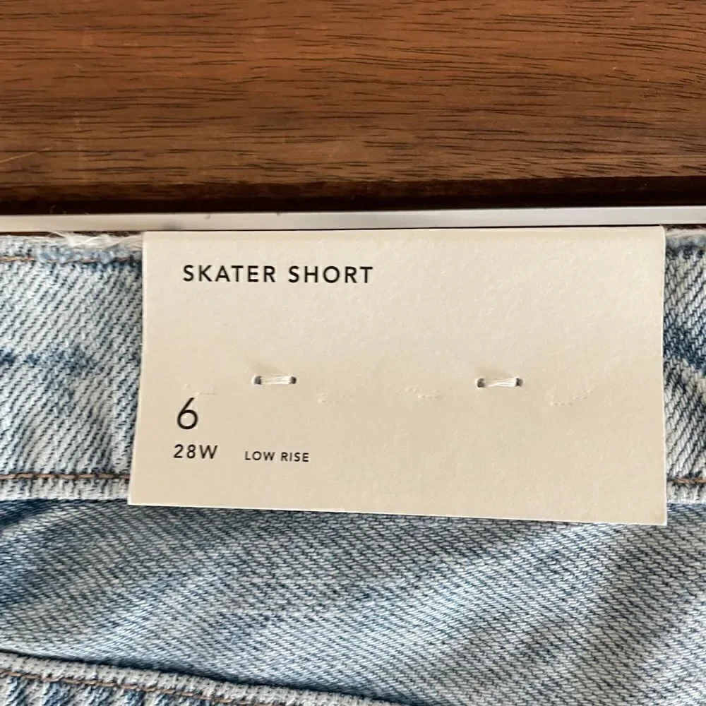 NWT American Eagle Denim Baggy Short size 6 MSRP$60
